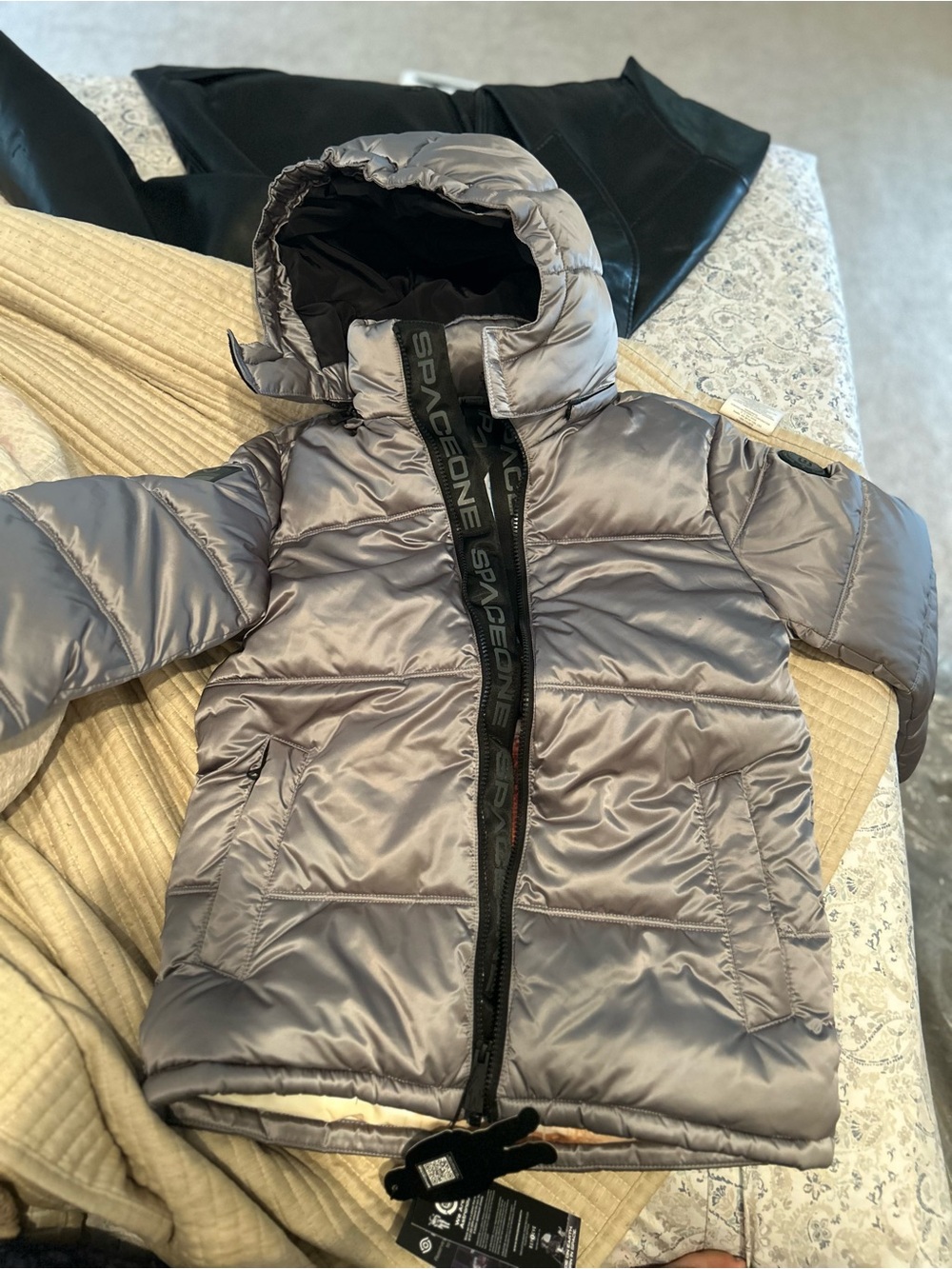 Spaceone astronaut Kids' Puffer Jacket — Gray Hooded Coat